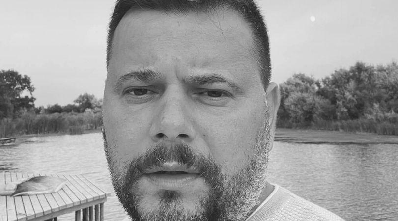 Reach content for Google search „ionut manea”, „poeme”