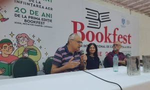 Lansarea volumului „Nu suntem oamenii aceleiași epoci” de Adina Dinițoiu